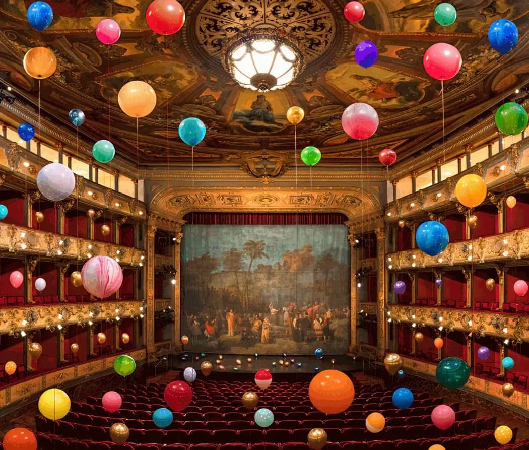 Flávia Junqueira: o registro da magia dos teatros